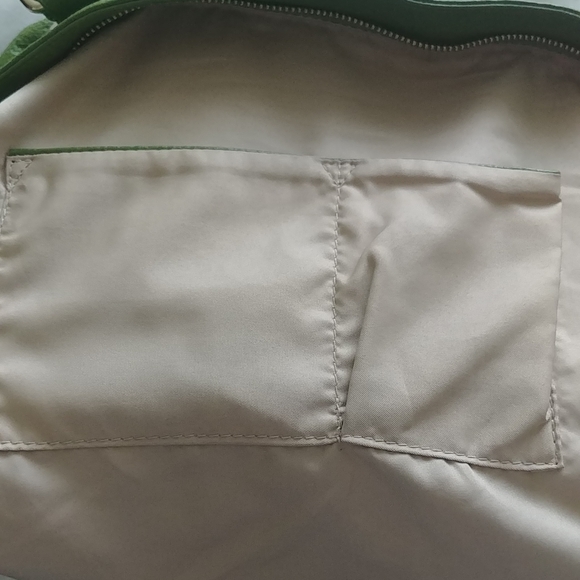 ⭐HOST PICK⭐Great condition, 100% LEATHER GREEN COLOR Tote Bag - Picture 16 of 16